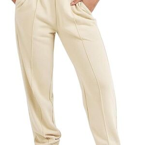 Nike Women's Cream Jogger Pants and sweatshirt set Pant Size M
Sweatshirt size M